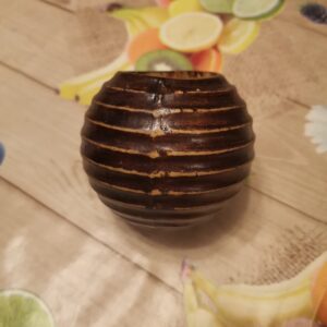 Старинна дървена вазичка - Image 2